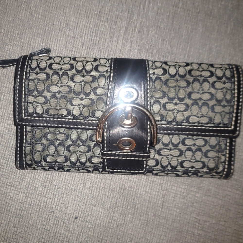 Coach wallet excellent like new condition